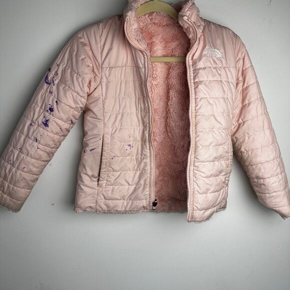 The North Face Girl Reversible Jacket Pink Fur reversible sherpa Jacket - Picture 7 of 10